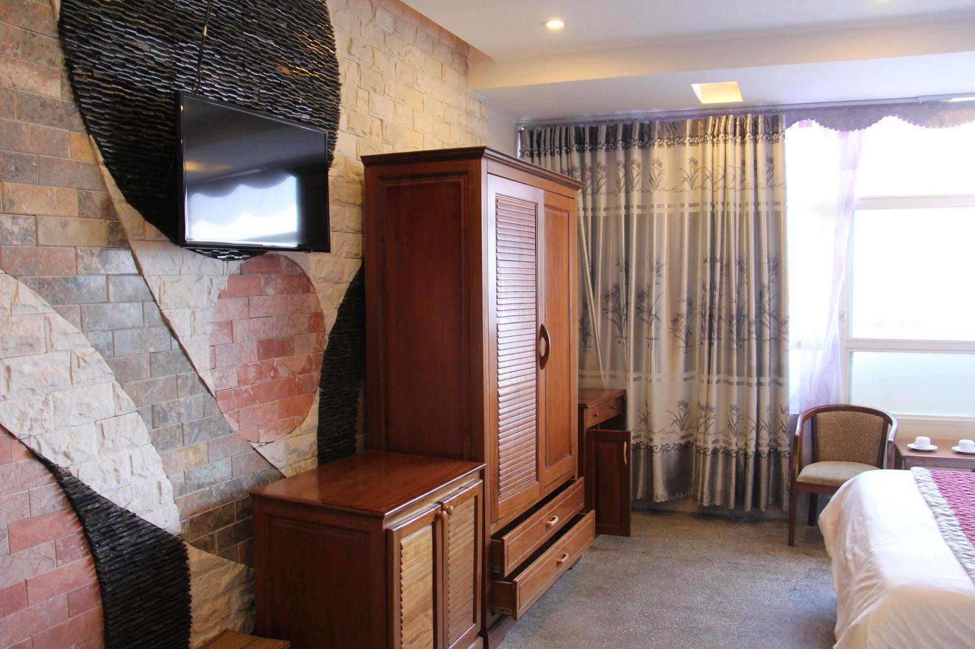Trung Duong Da Nang Beach Hotel Kültér fotó