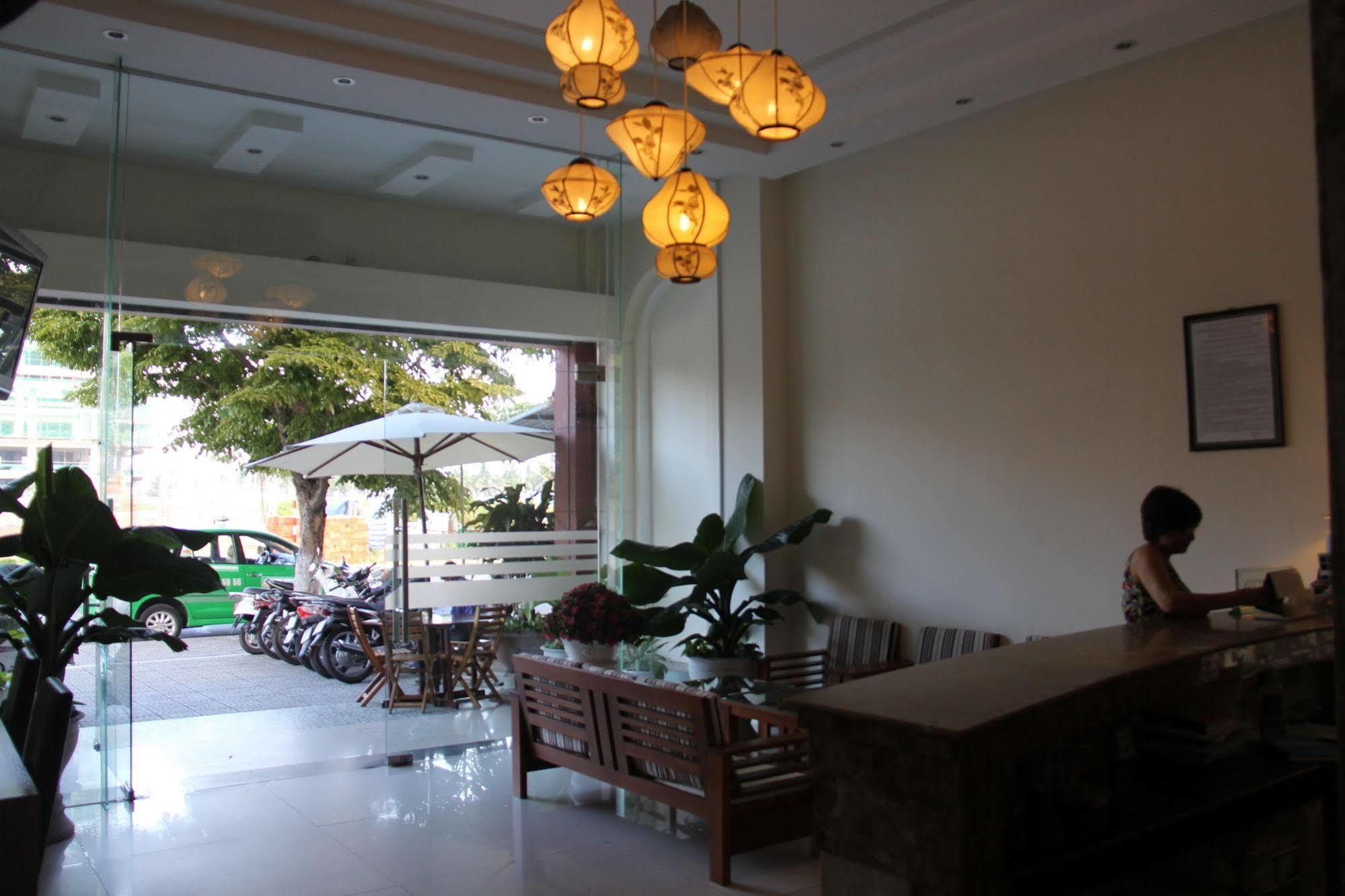 Trung Duong Da Nang Beach Hotel Kültér fotó
