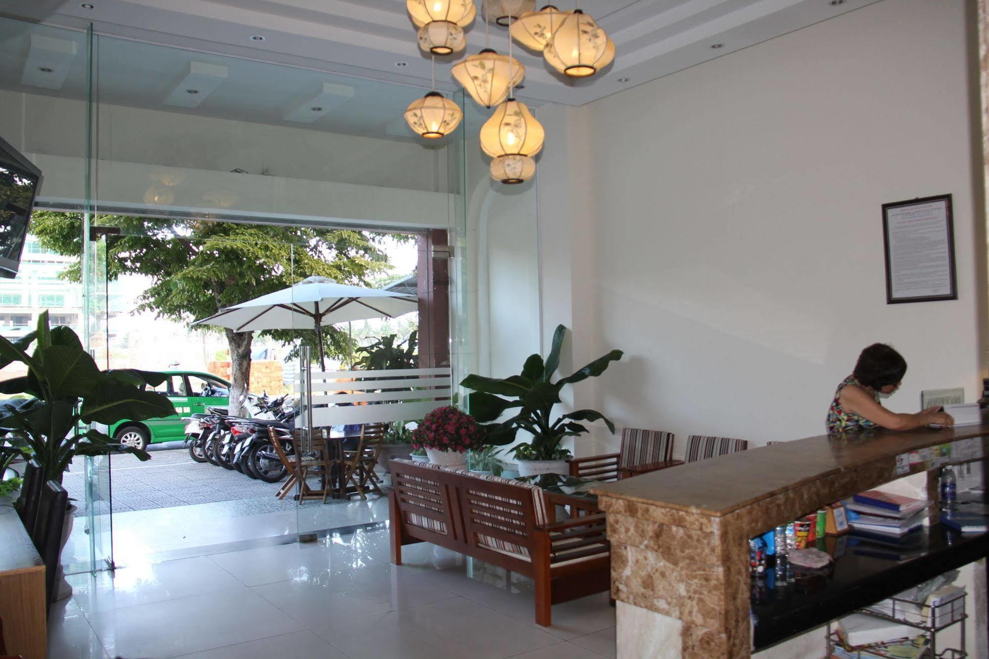 Trung Duong Da Nang Beach Hotel Kültér fotó